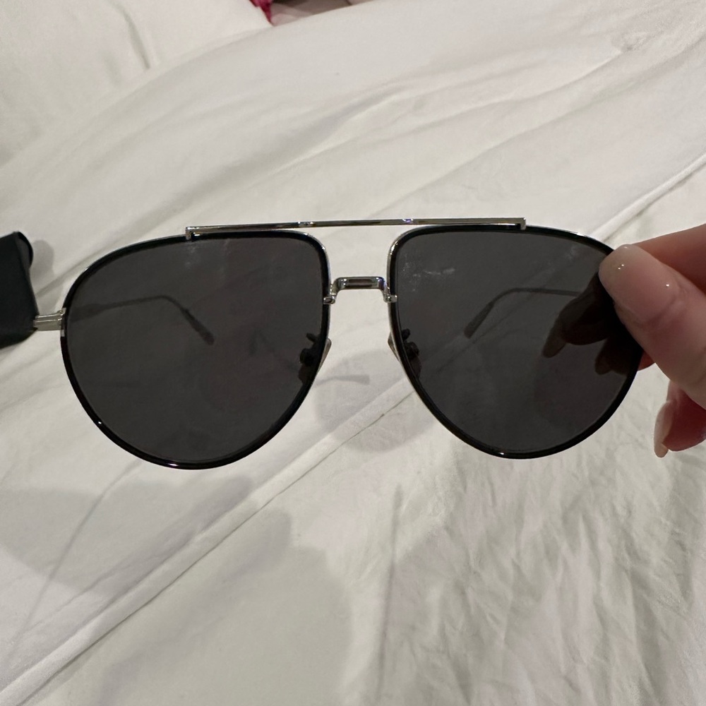 Dior black aviator sunglasses!
